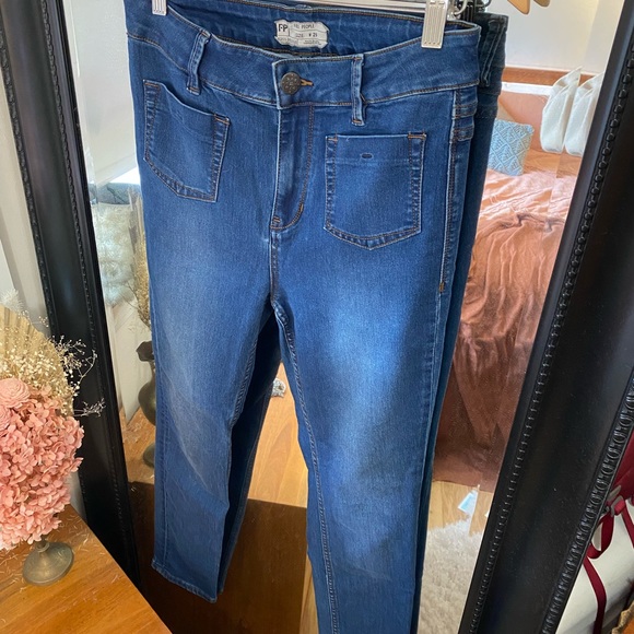 FREE PEOPLE HIGH WAIST BLUE WASH JEANS - Picture 3 of 5